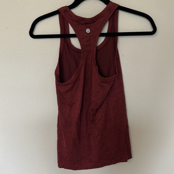 Lululemon dark red swiftly tank top size 4 - Picture 2 of 3